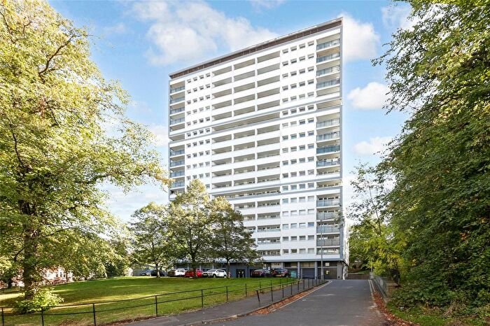 2 Bedroom Flat For Sale In Broomhill Drive, Broomhill, Glasgow, G11
