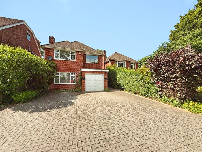 3 Bedroom Detached House For Sale In Green Lane, Blackwater, Camberley, Hampshire, GU17