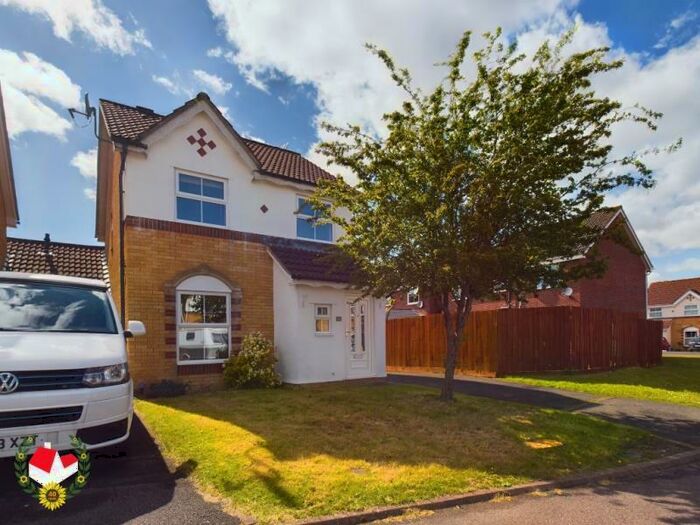 3 Bedroom Link Detached House To Rent In Highclere Road, Quedgeley, GL2