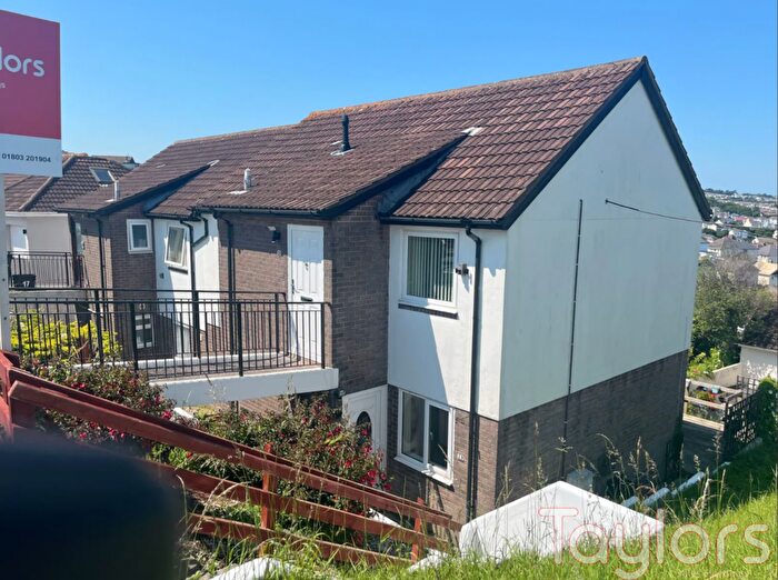 2 Bedroom Flat For Sale In Wheatlands Road, Goodrington, Paignton, TQ4