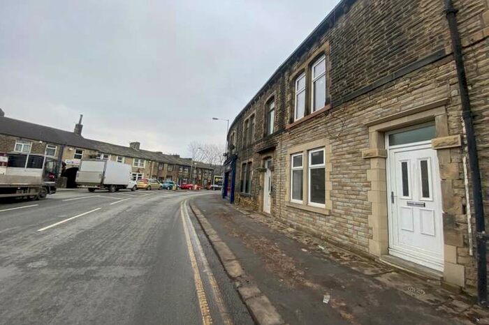 4 Bedroom Terraced House To Rent In South Street, Keighley, BD21