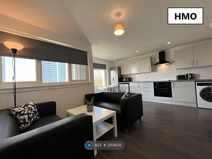 4 Bedroom Flat To Rent In Hmo Melvaig Place, Glasgow, G20