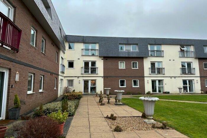 1 Bedroom Flat To Rent In Clyne Common, Swansea, SA3