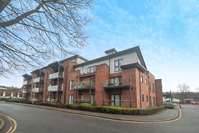 2 Bedroom Flat To Rent In Chantry Court, Lichfield, WS13