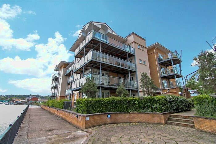 2 Bedroom Flat To Rent In Hawkeswood Road, Southampton, Hampshire, SO18