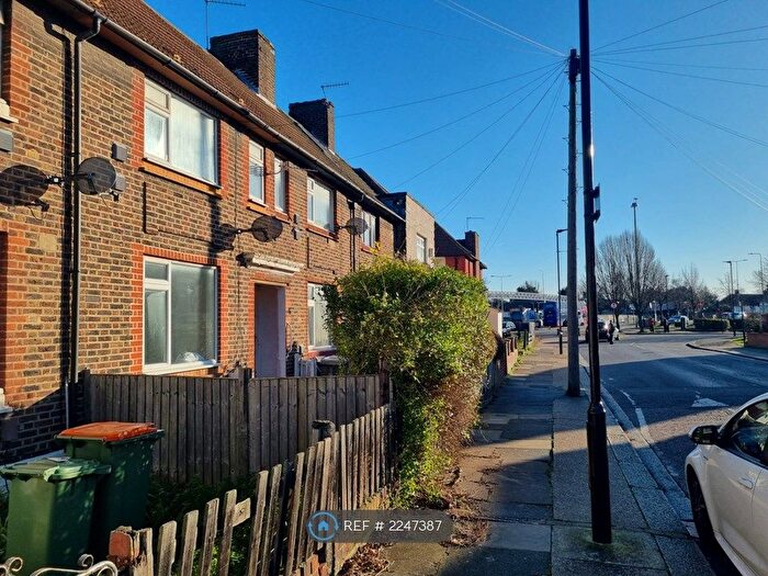 2 Bedroom Terraced House To Rent In Botha Road, London, E13