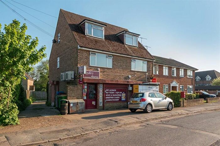 2 Bedroom Flat To Rent In Bedroom First Floor Flat In Godstone, RH9