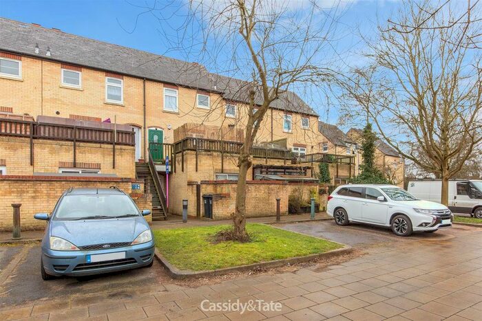 1 Bedroom Maisonette To Rent In Haltside, Ellenbrook, Hatfield, AL10