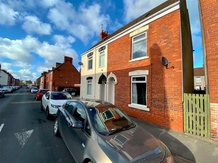 2 Bedroom Semi-Detached House To Rent In Franklin Street, Hull, East Yorkshire, HU9