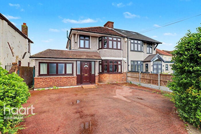 4 Bedroom Semi-Detached House For Sale In Upminster Road North, Rainham, RM13