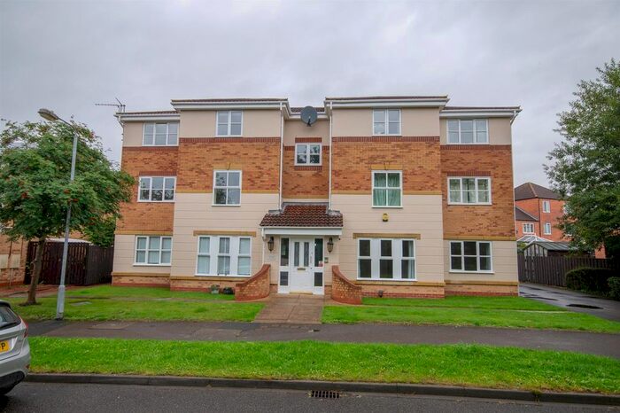 2 Bedroom Flat To Rent In Lilbourne Drive, Clifton, York, YO30