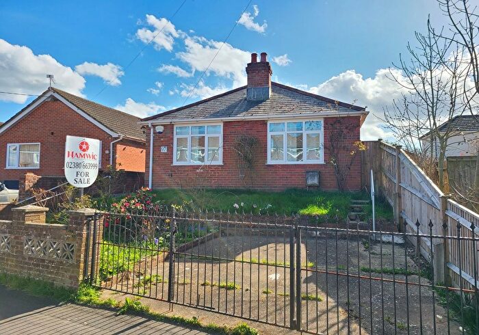 2 Bedroom Bungalow For Sale In Water Lane, Totton, Southampton, SO40