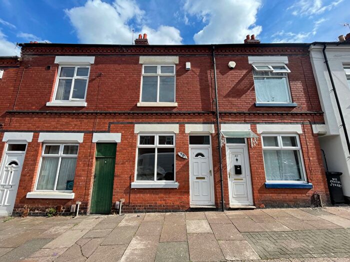 3 Bedroom Terraced House To Rent In Cromer Street, Leicester, LE2