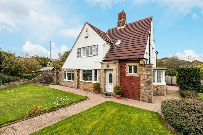 4 Bedroom Detached House To Rent In Birkenshaw Lane, Birkenshaw, BD11