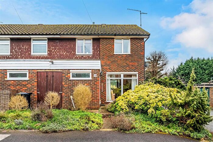 3 Bedroom End Of Terrace House For Sale In Barrow Green Road, Oxted, RH8