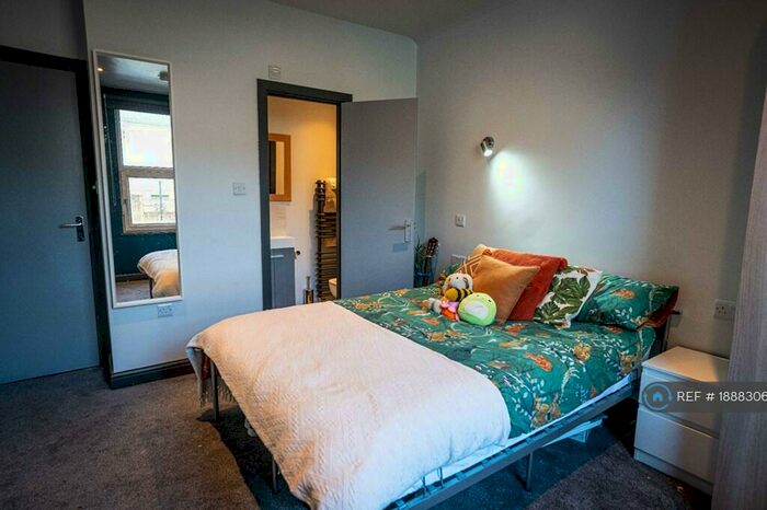 7 Bedroom Terraced House To Rent In Glanbrydan Avenue, Uplands, Swansea, SA2