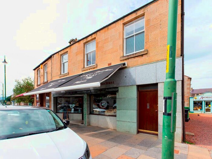 2 Bedroom Flat To Rent In High Street, Biggar, ML12