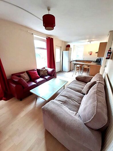 5 Bedroom Property To Rent In St Helens Avenue, Brynmill, Swansea, SA1