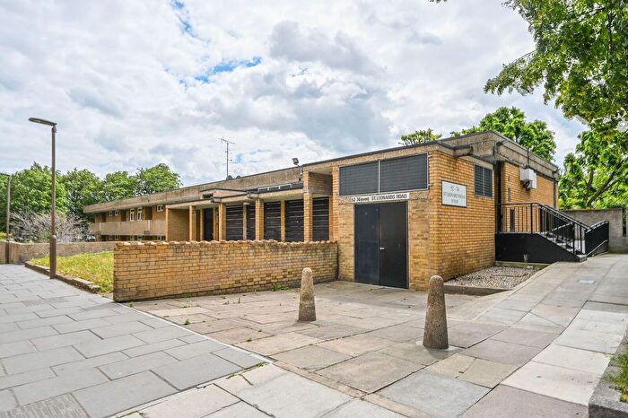 1 Bedroom Flat For Sale In St Leonards Road, Canary Wharf, London, E14