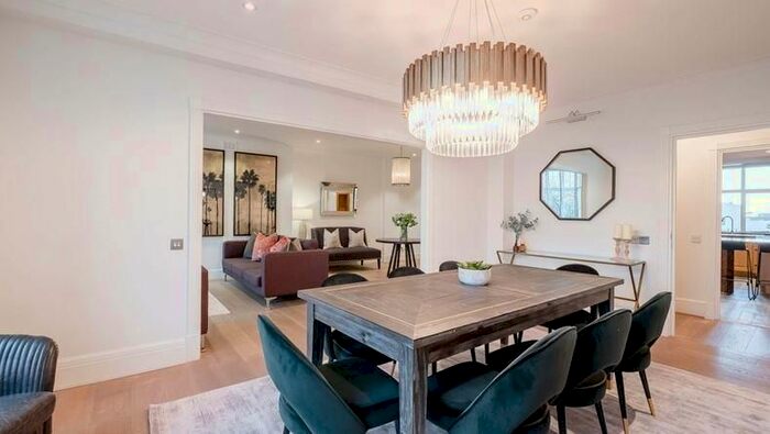 5 Bedroom Flat To Rent In Park Road, London, NW8