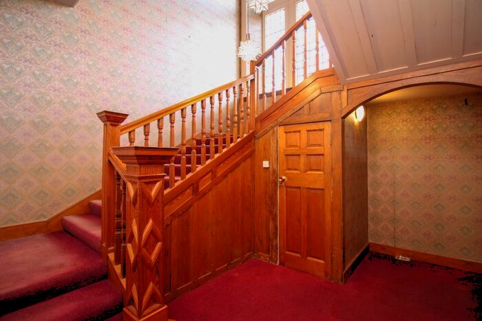 3 Bedroom Flat To Rent In Redding Road, Brightons, FK2