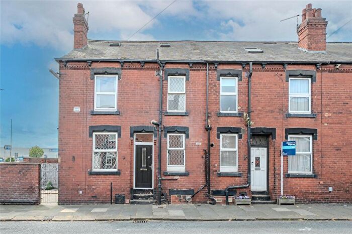 1 Bedroom Terraced House For Sale In South End Terrace, Leeds, West Yorkshire, LS13
