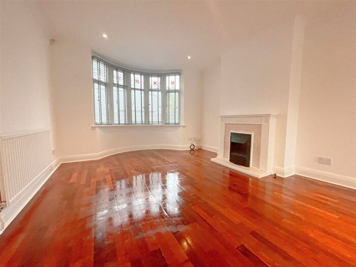 3 Bedroom Property To Rent In Bedford Road, Kempston, Bedford, MK42