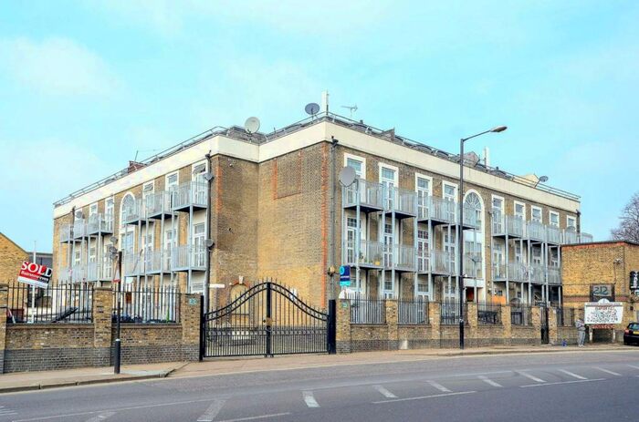 2 Bedroom Flat To Rent In Upton Heights, Forest Gate, London, E7