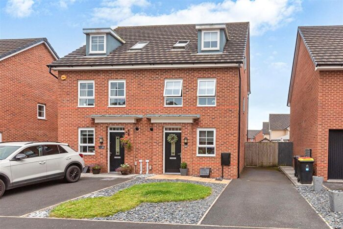 4 Bedroom Town House For Sale In Africa Drive, Lancaster, LA1