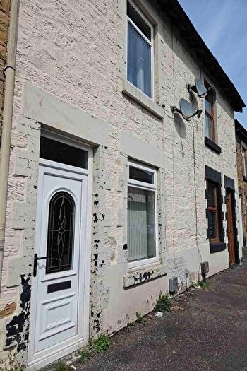 2 Bedroom House To Rent In Fitzwilliam Street, Hoyland Common, S74