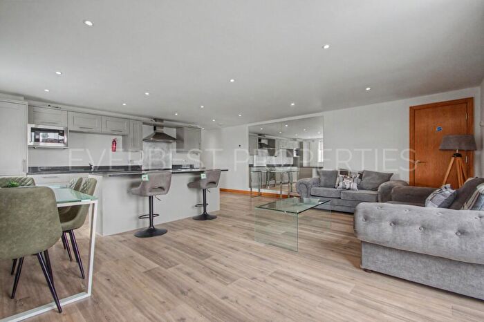 2 Bedroom Apartment To Rent In Gb Murton House, Grainger Street, Newcastle Upon Tyne, NE1