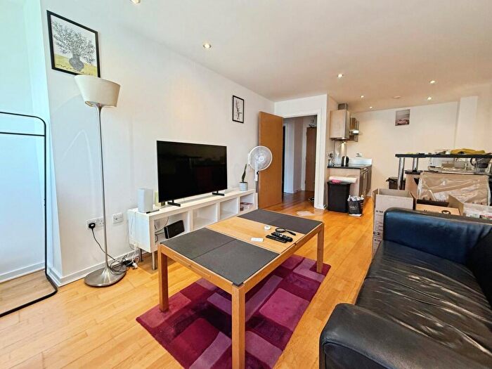 1 Bedroom Flat To Rent In Beringa, Gotts Road, Leeds, Yorkshire, LS12