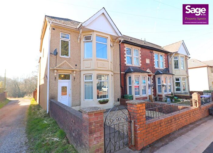 3 Bedroom End Of Terrace House For Sale In The Highway, New Inn, Pontypool, NP4
