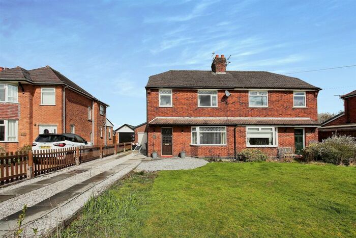 3 Bedroom Semi-Detached House For Sale In Station Road, Winsford, CW7