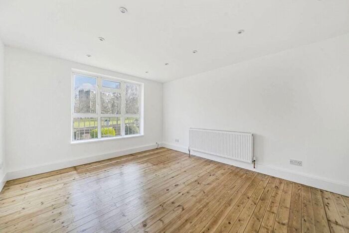 1 Bedroom Flat To Rent In Brixton Hill, London, SW2