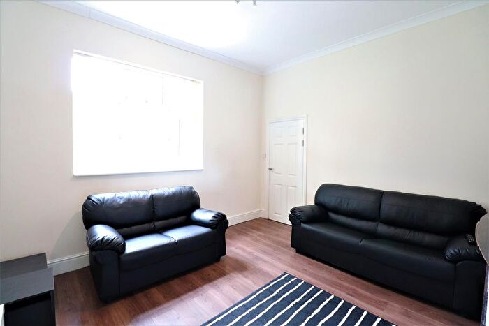 5 Bedroom Semi Detached House To Rent In Reservoir Road, Edgbaston, B16