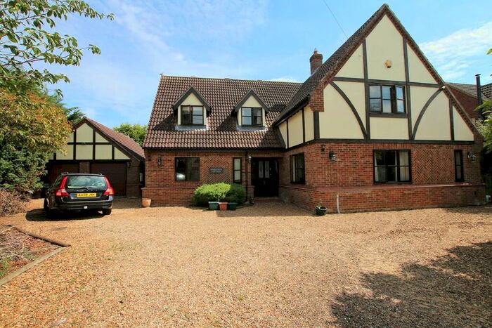 4 Bedroom Detached House To Rent In Church Road, Christchurch, PE14
