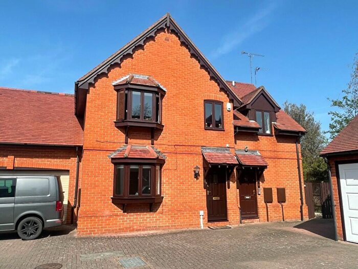 2 Bedroom Apartment To Rent In Courthouse Mews, Newport Pagnell, Buckinghamshire, MK16