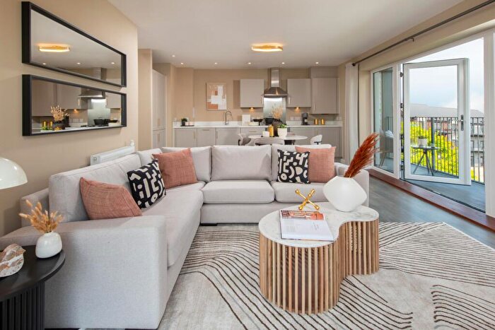 2 Bedroom Apartment For Sale In Cooks Road, Stratford, London, E15