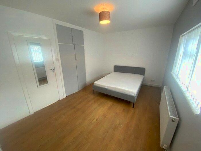 3 Bedroom Maisonette To Rent In Palmerston Road, Southsea, Hampshire, PO5