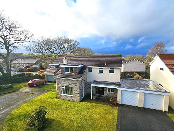 4 Bedroom Detached House For Sale In Newtake Road, Tavistock, PL19