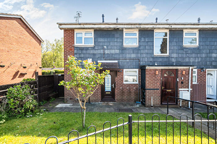 1 Bedroom Apartment For Sale In Crick Road, Stoke-on-Trent, ST1