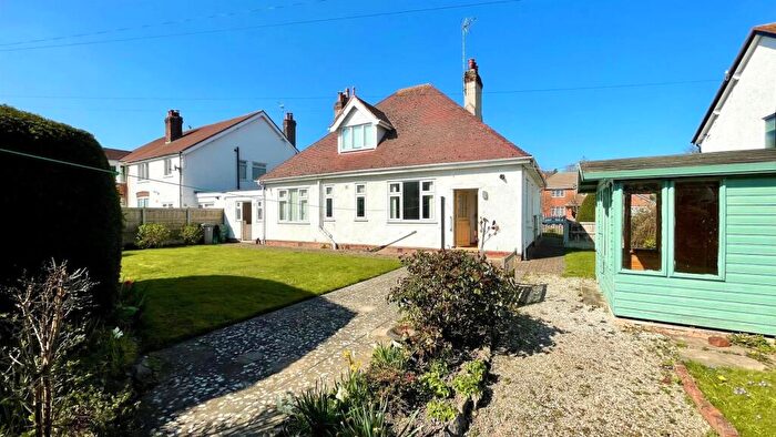 3 Bedroom Detached Bungalow For Sale In Broadway, Rhos On Sea, Colwyn Bay, LL28