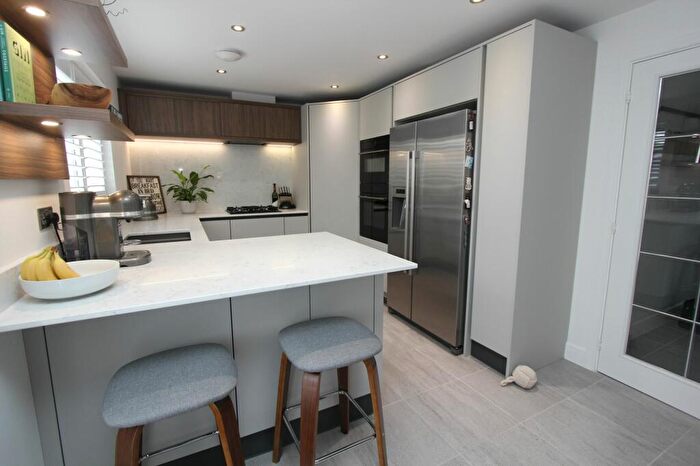 4 Bedroom Detached House For Sale In Railway Road, Rhoose, CF62