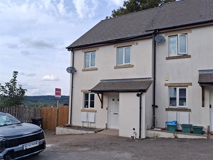 3 Bedroom End Terrace House For Sale In Market Street, Cinderford, GL14