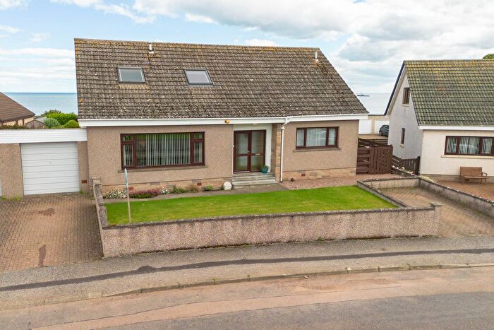 3 Bedroom Link Detached House For Sale In Castle Crescent, Inverbervie, DD10