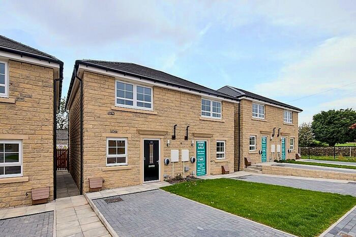 2 Bedroom Semi-Detached House For Sale In Well House Lane, Penistone, Barnsley, S36