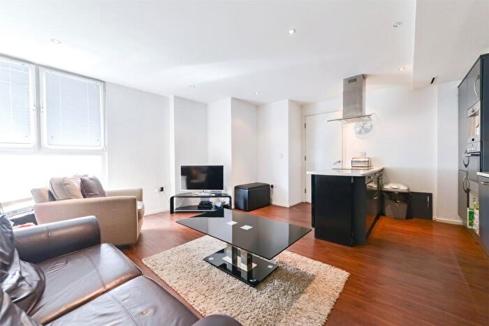 2 Bedroom Flat For Sale In Western Gateway, London, E16