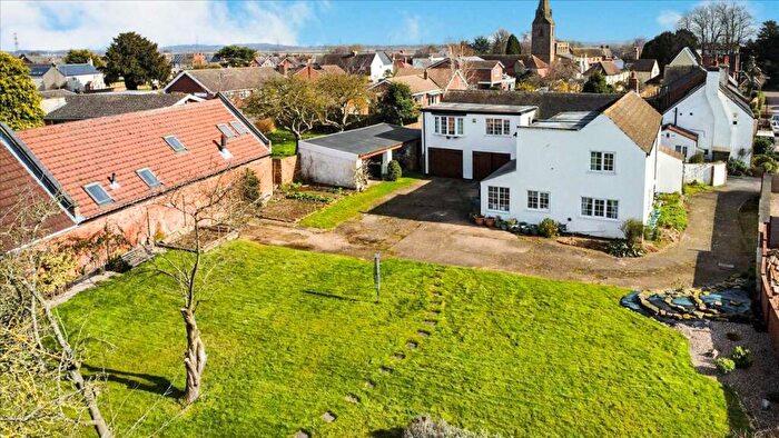 5 Bedroom Detached House For Sale In Monks Lane, Gotham, Nottingham, NG11