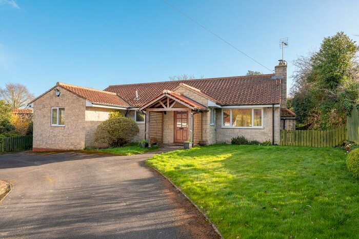 3 Bedroom Detached Bungalow For Sale In Kilburn, York, YO61